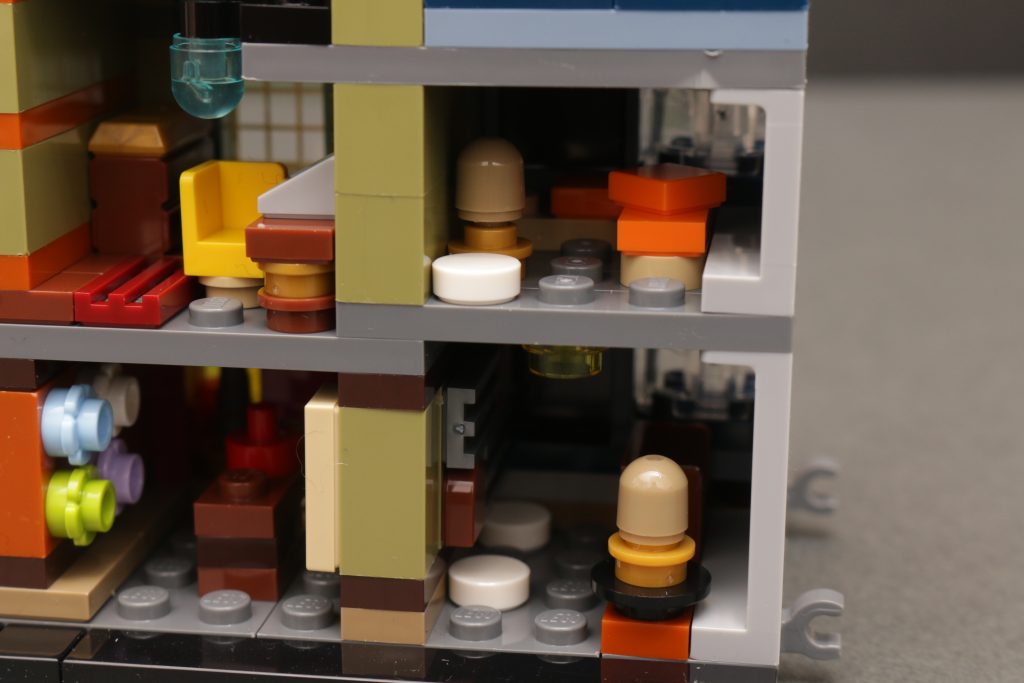 LEGO Harry Potter 76444 Diagon Alley Wizarding Shops review 51 1024x683