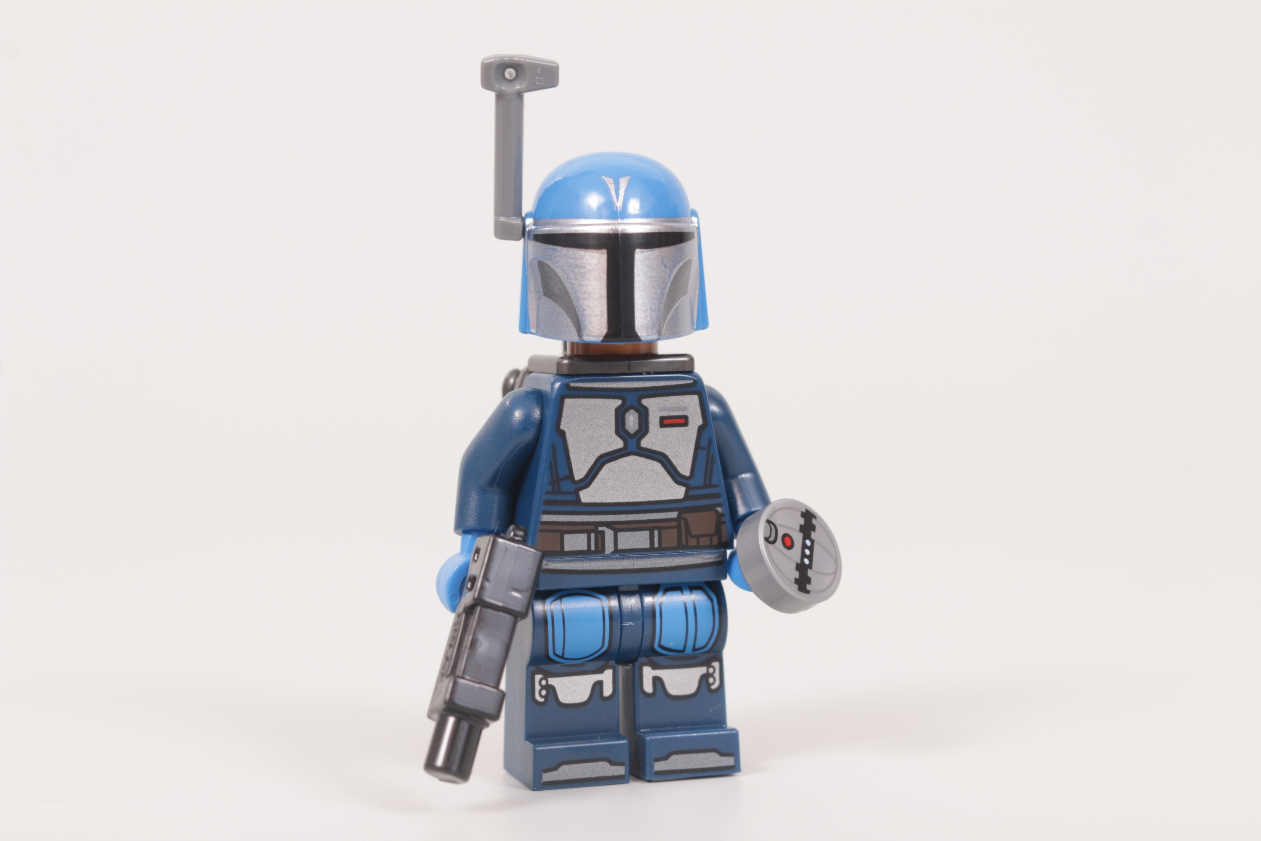 LEGO Star Wars 75348 Mandalorian Fang Fighter vs. TIE Interceptor review 45 scaled