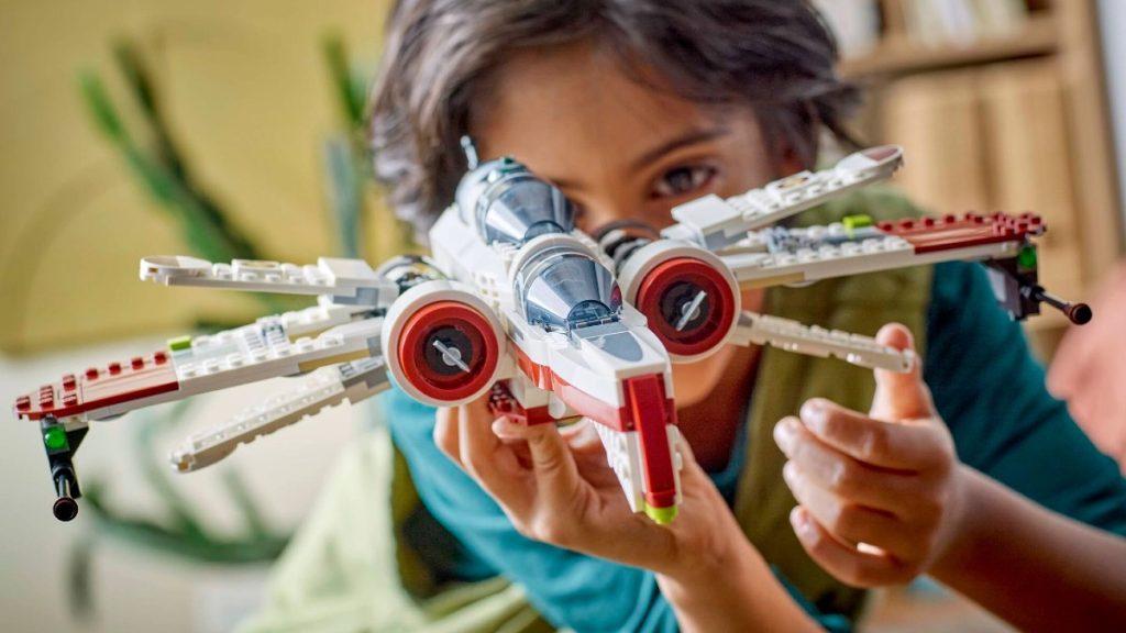 lego star wars 75402 arc 170 starfighter lifestyle featured